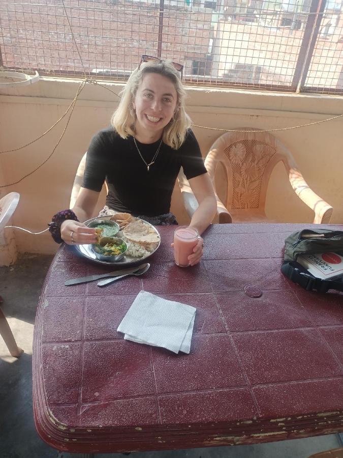 Somit Paying Guest House Varanasi Eksteriør bilde