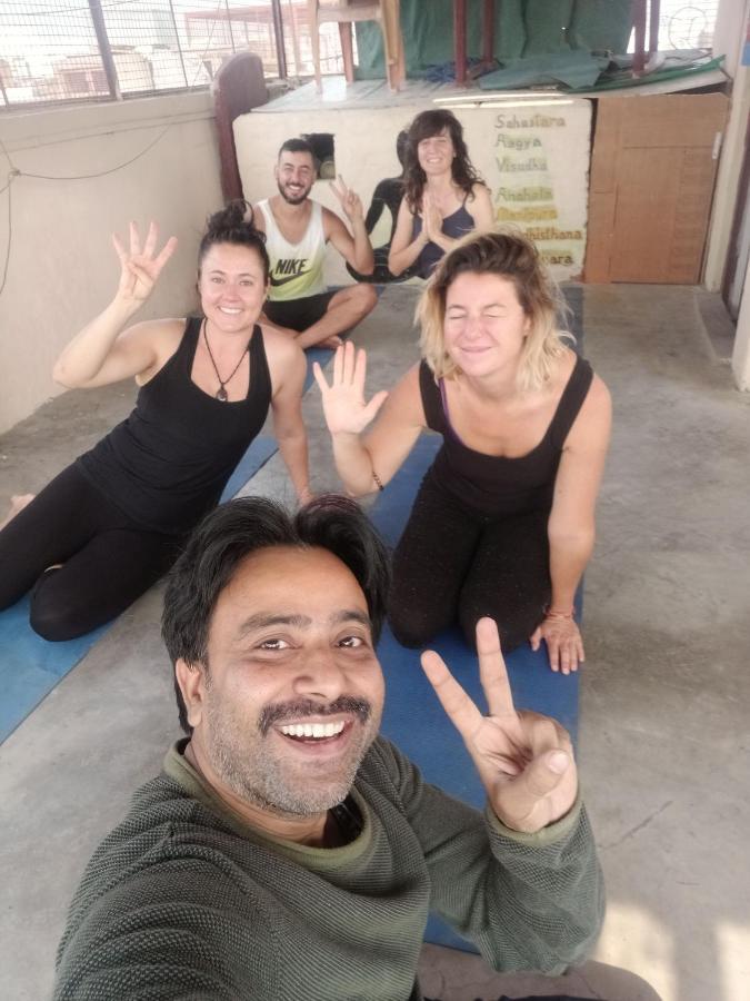 Somit Paying Guest House Varanasi Eksteriør bilde