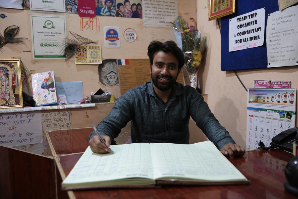 Somit Paying Guest House Varanasi Eksteriør bilde