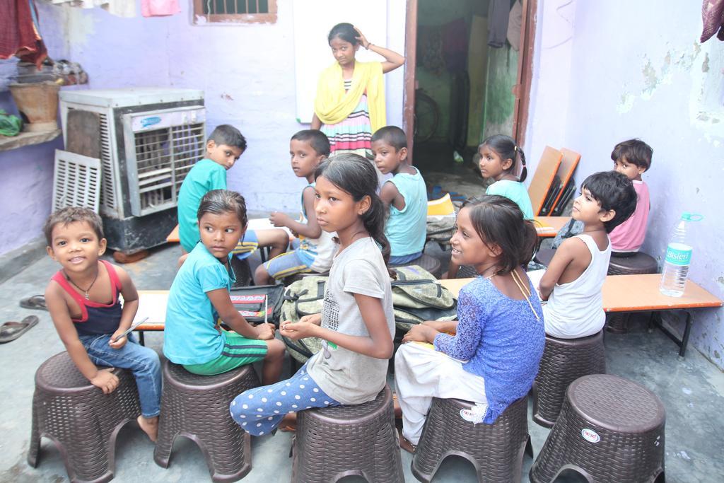 Somit Paying Guest House Varanasi Eksteriør bilde