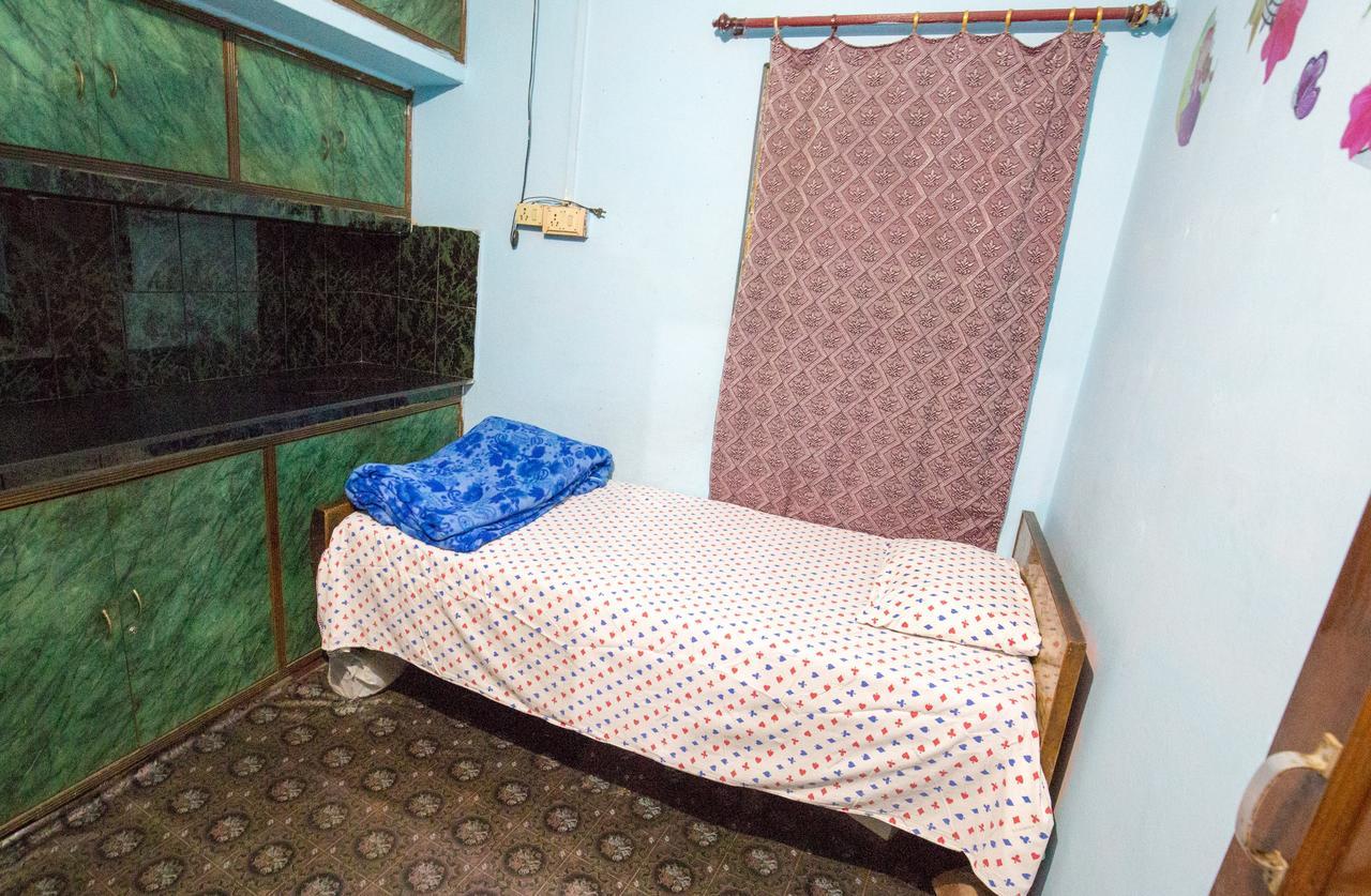 Somit Paying Guest House Varanasi Eksteriør bilde