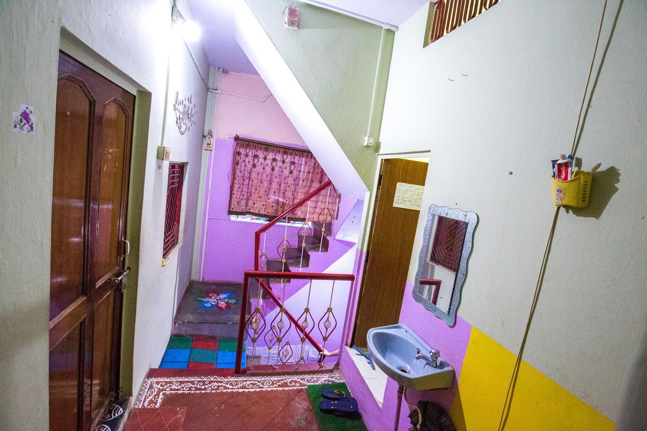 Somit Paying Guest House Varanasi Eksteriør bilde